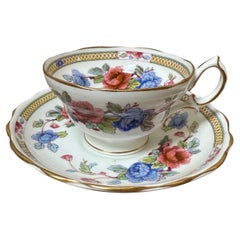 28-teilig Hammersley
Co. Porzellan Teeservice, blau und rot geblümt, vergoldet, 1900 28-teilig Hammersley
Co. Porzellan Teeservice, blau und rot geblümt, vergoldet, 1900