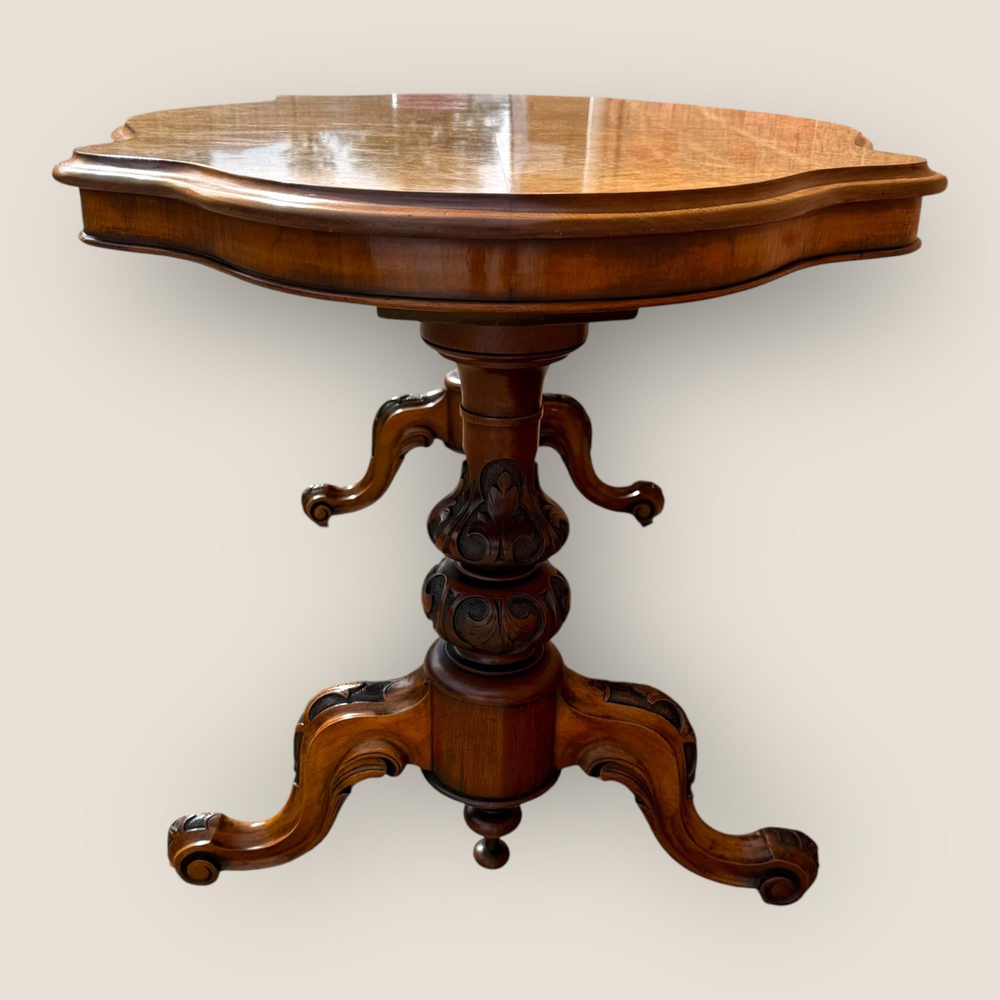 Victorian Burr Walnut Centre Table For Sale 1