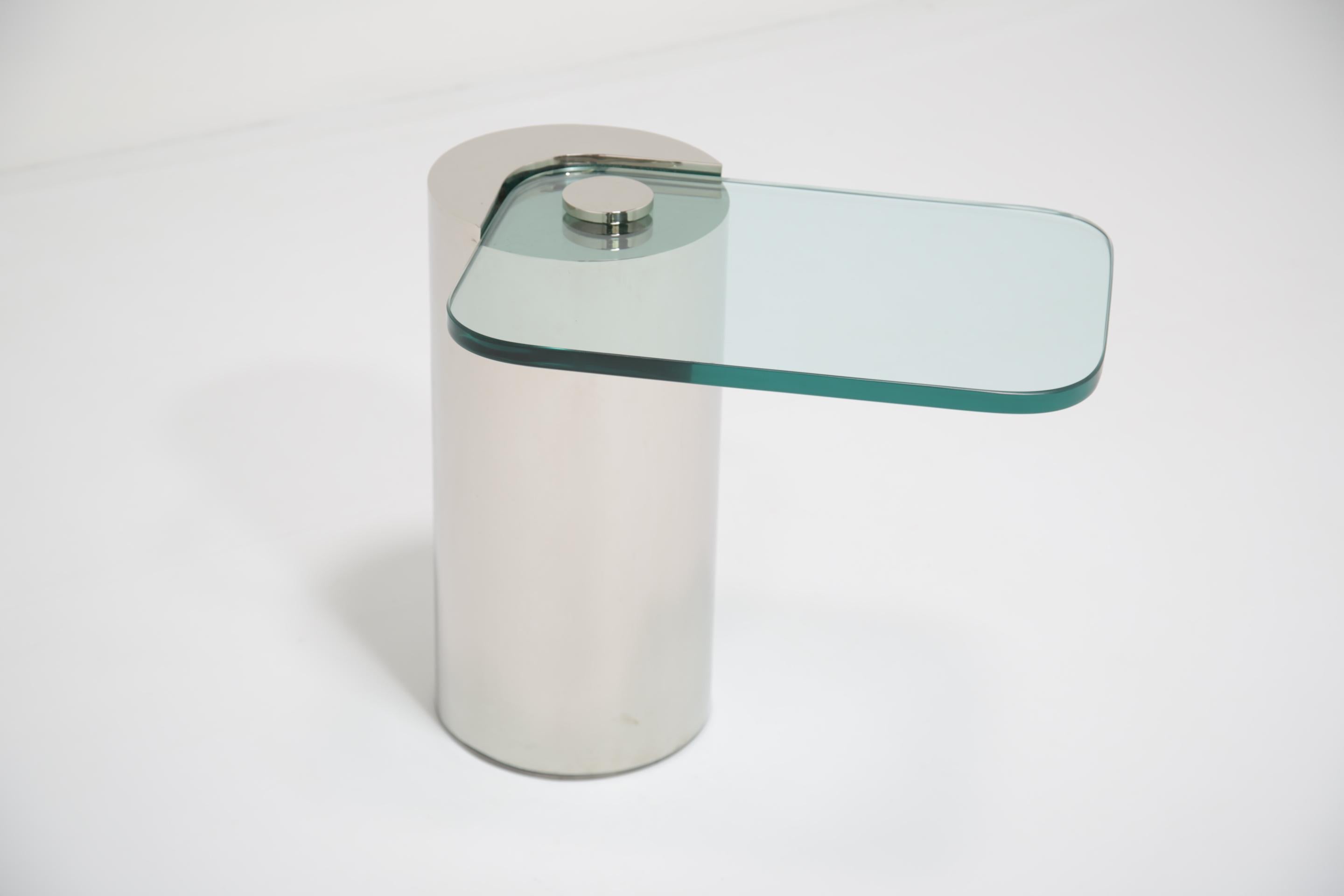 Table Cocktail Cantilever en verre et chrome du milieu du siècle par Karl Springer, années 1970. en vente 4