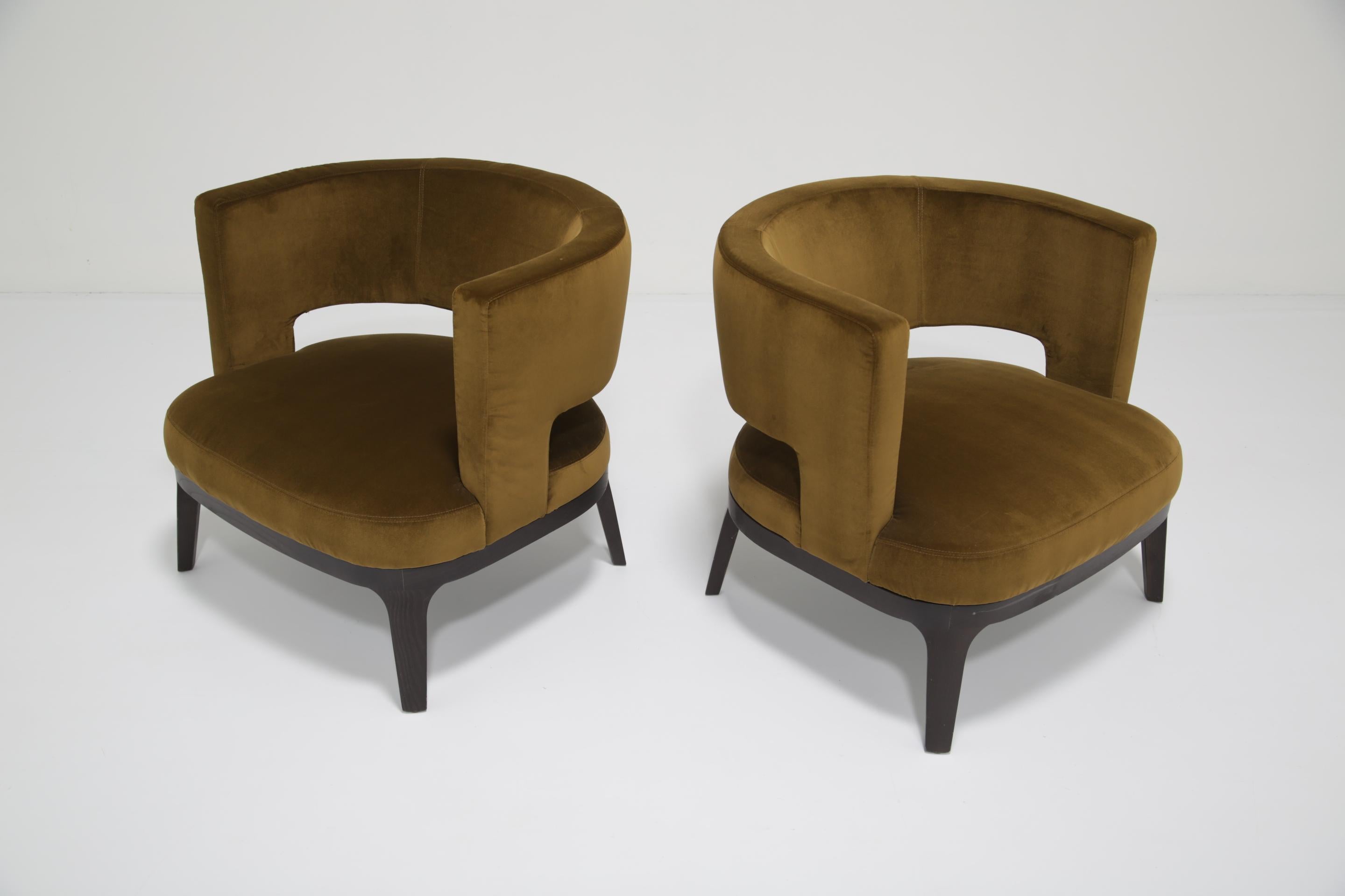 Italiano Coppia di poltrone moderne in velluto verde oliva di Roberto Lazzeroni, Flexform in vendita