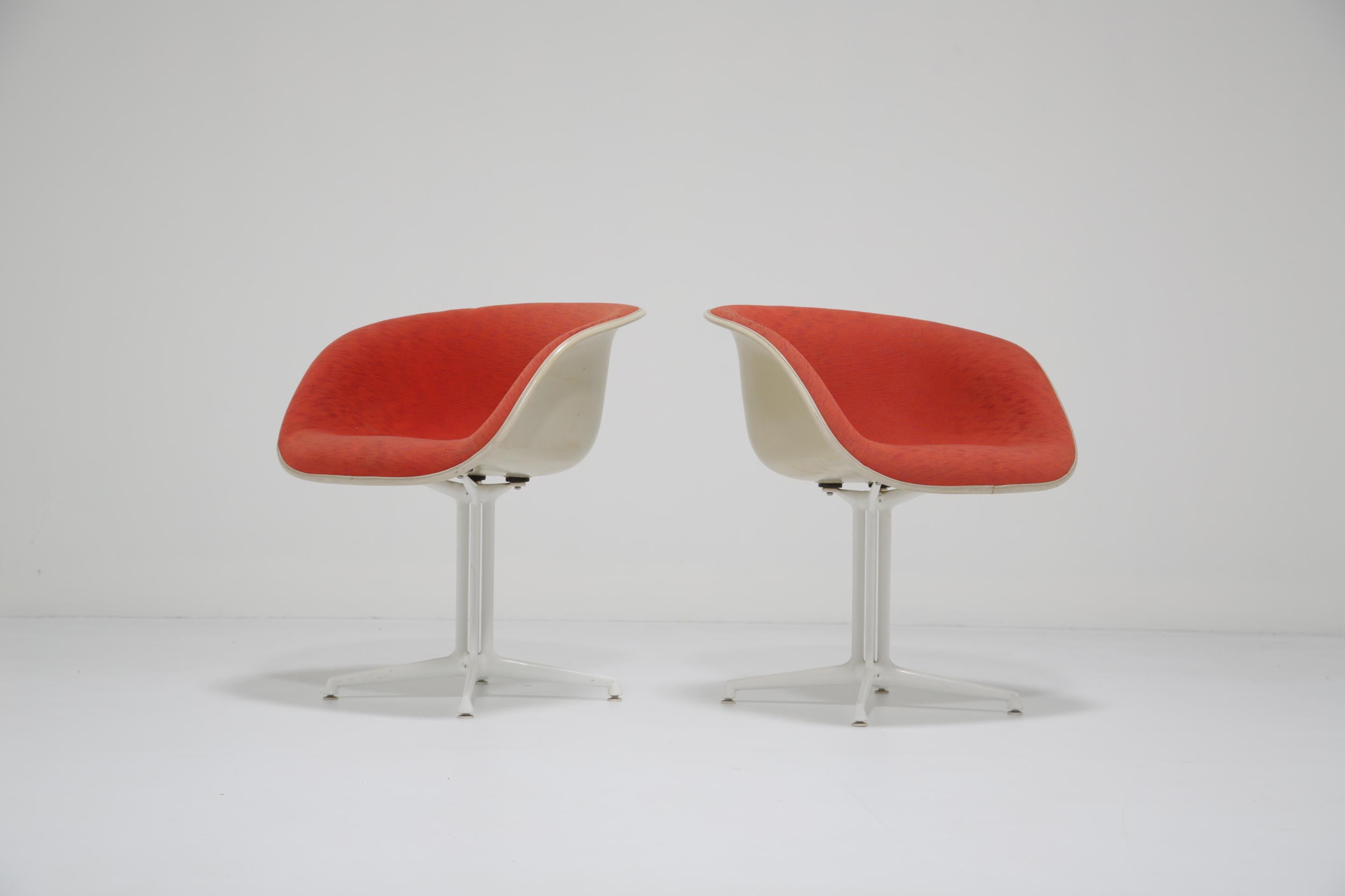 Poltrone 'La Fonda' di metà secolo di Charles and Ray Eames per Herman Miller, anni '60 In condizioni discrete in vendita a Dublin 8, IE