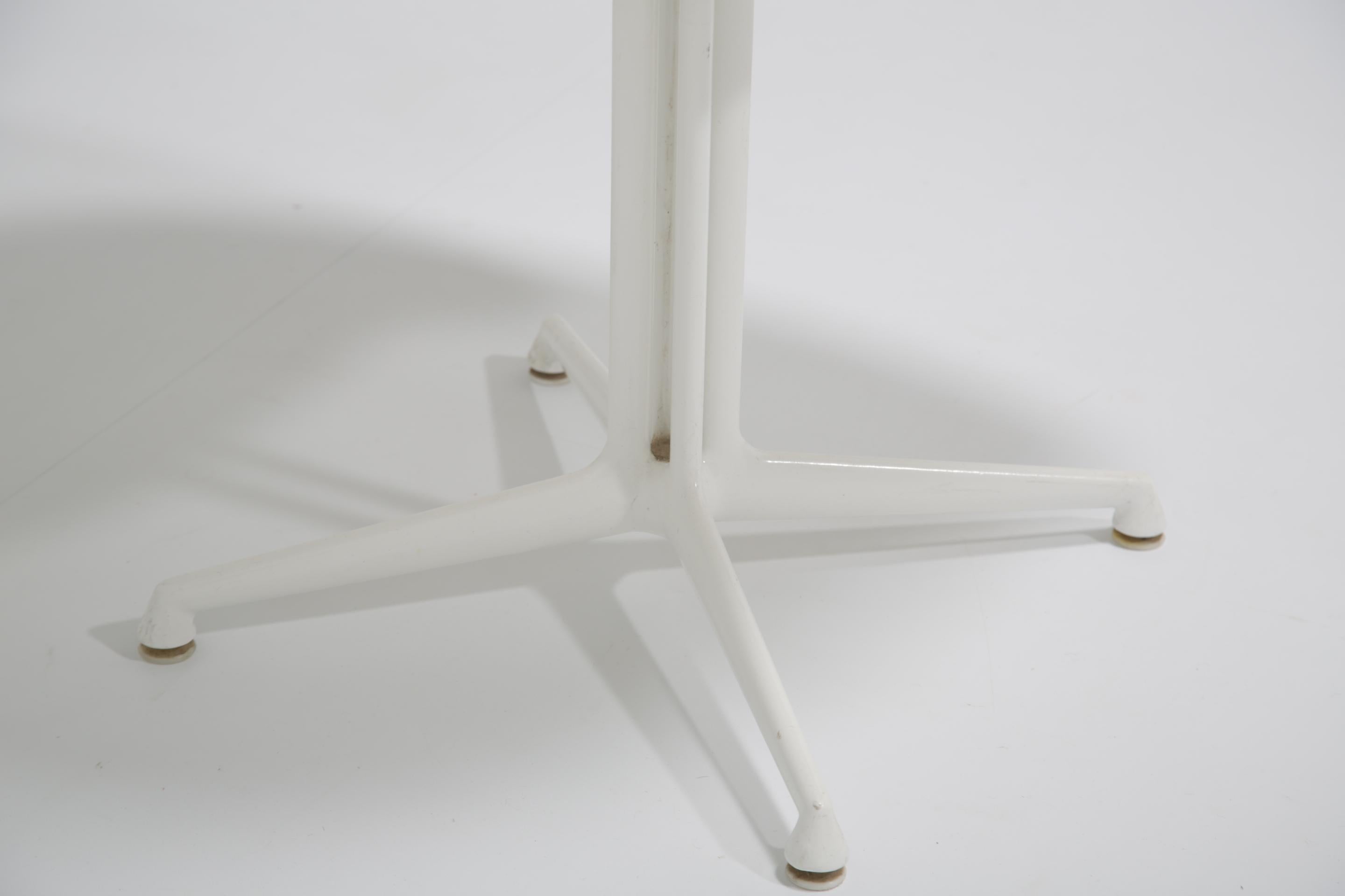 Poltrone 'La Fonda' di metà secolo di Charles and Ray Eames per Herman Miller, anni '60 in vendita 7