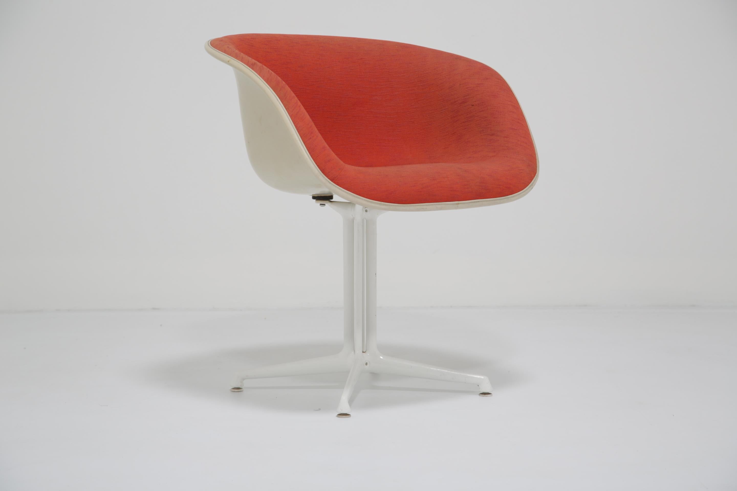 Poltrone 'La Fonda' di metà secolo di Charles and Ray Eames per Herman Miller, anni '60 in vendita 10