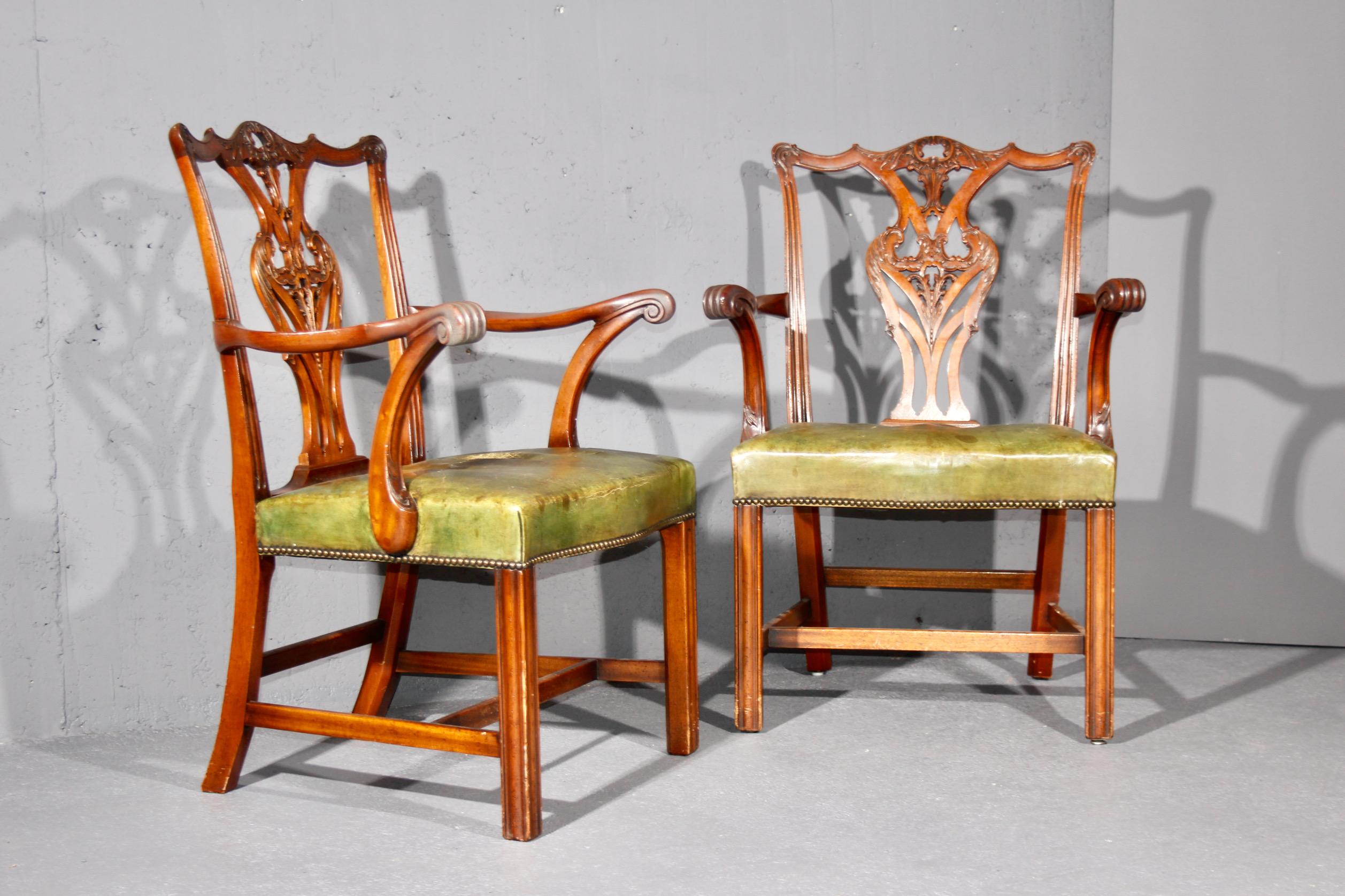 Cuir Ensemble de 6 chaises, 2 fauteuils en cuir vert et bois fait à l'anglaise en vente
