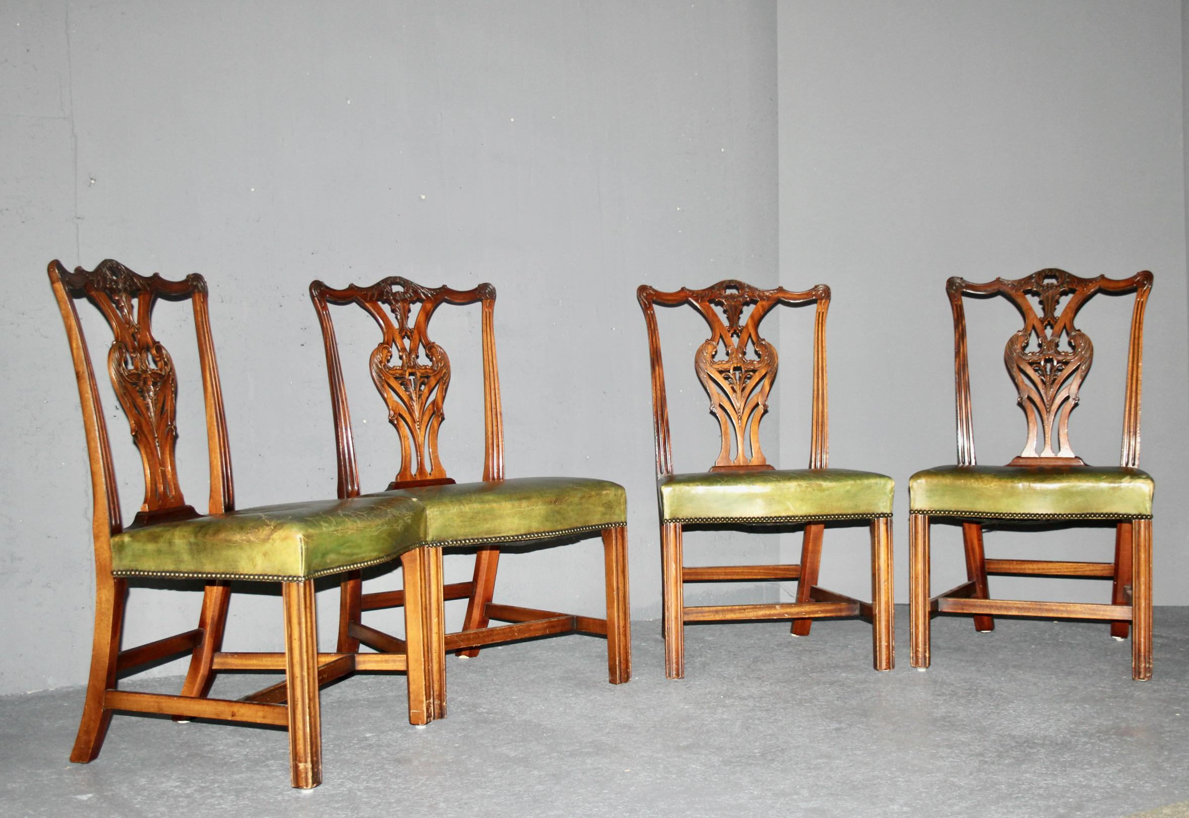 XIXe siècle Ensemble de 6 chaises, 2 fauteuils en cuir vert et bois fait à l'anglaise en vente
