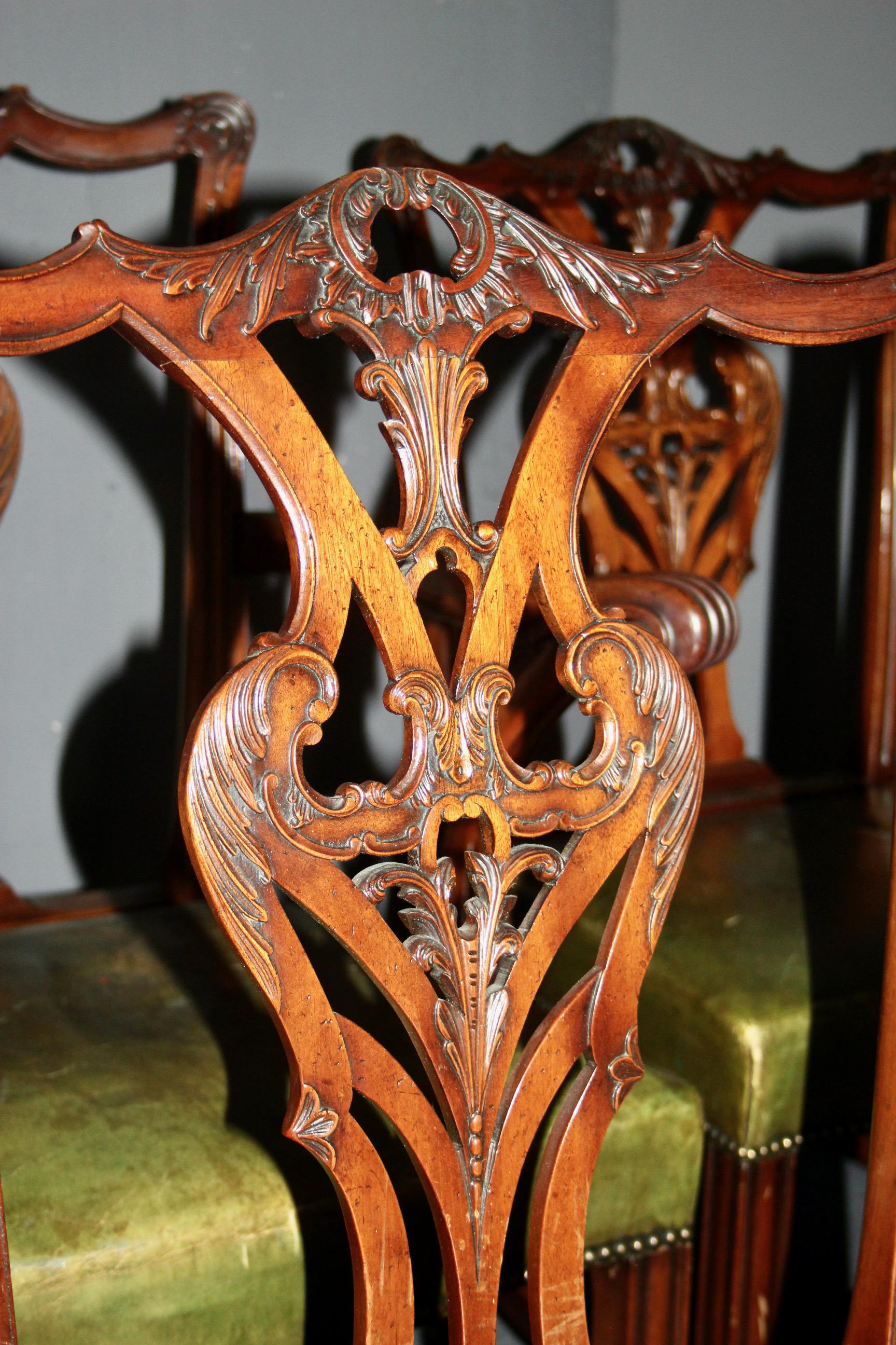 Ensemble de 6 chaises, 2 fauteuils en cuir vert et bois fait à l'anglaise en vente 4