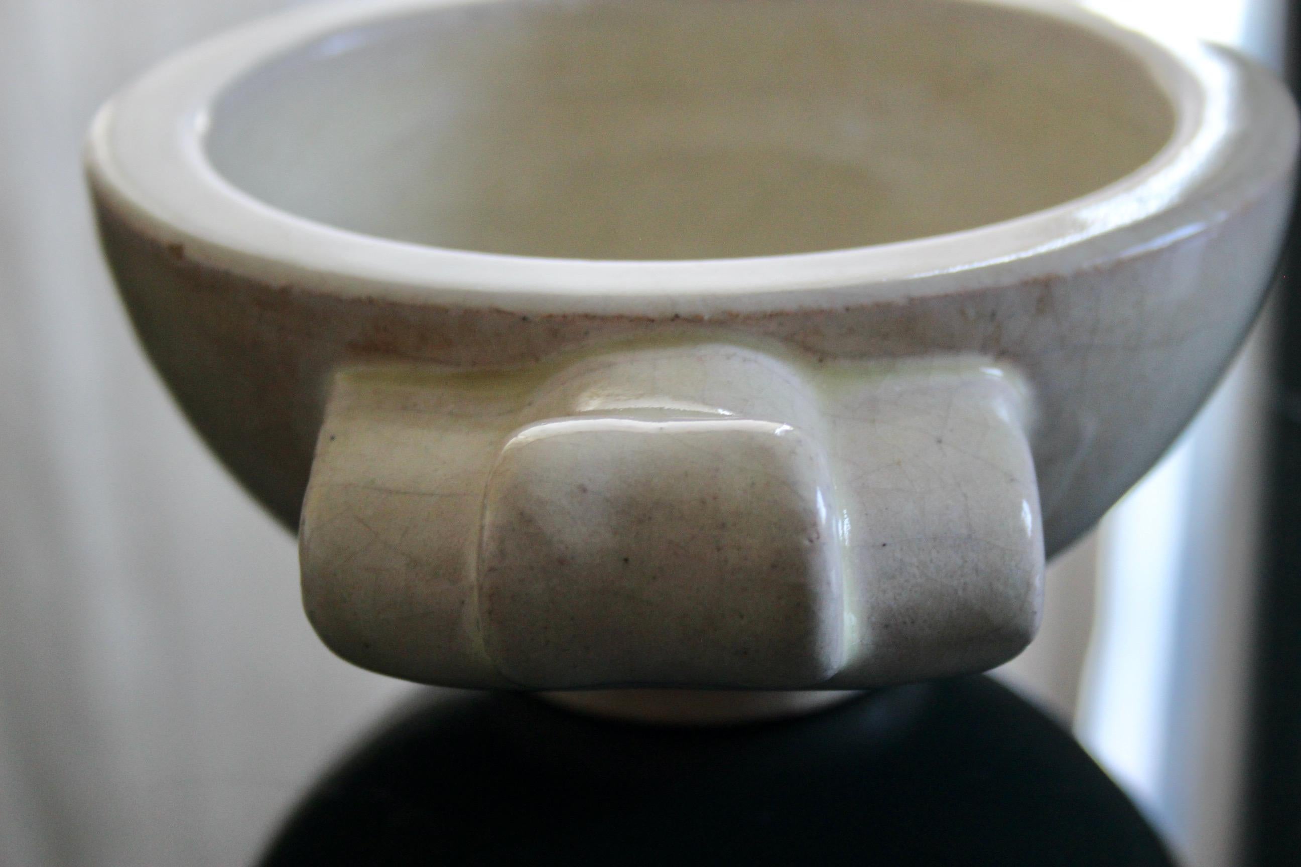 Vaso in ceramica bianca Paul Bonifas firmato LIFA In condizioni buone in vendita a grand Lancy, CH