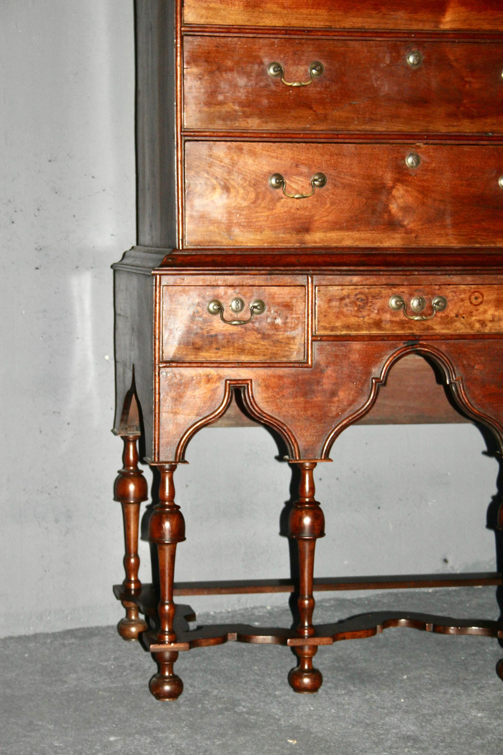 Bois Armoire à tiroirs à l'anglaise en vente