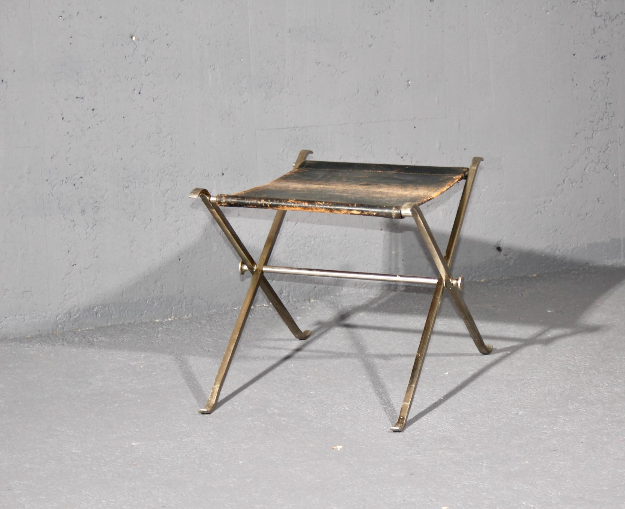 European Leather and chromed metal stool For Sale