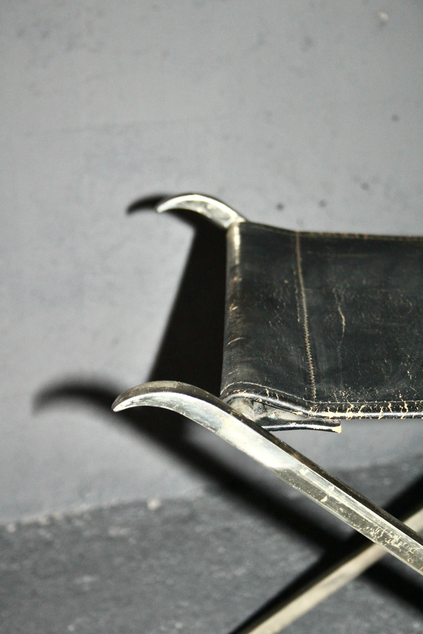 Leather and chromed metal stool For Sale 3