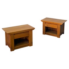 Paire de tables de chevet en bois d'orme, créées par Luigi Gorgoni pour Roche Bobois, années 1970