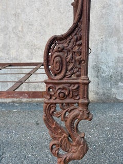 Letto francese in ghisa dell'epoca di Napoleone III
