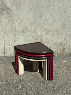 Set of 4 gigogne table with 4 different colors