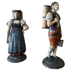 Coloratissima statuetta in ferro battuto dipinta, di origine francese o svizzera, risalente al XIX secolo