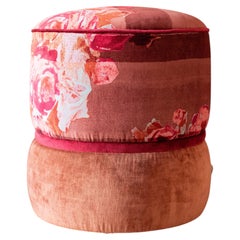 Pouf Artigianale in Velluto a Fiori Rosso e Marrone di Carlotta Oddone