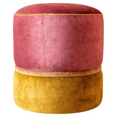 Pouf Artigianale in Velluto Rosa e Oro di Carlotta Oddone in stile Boho