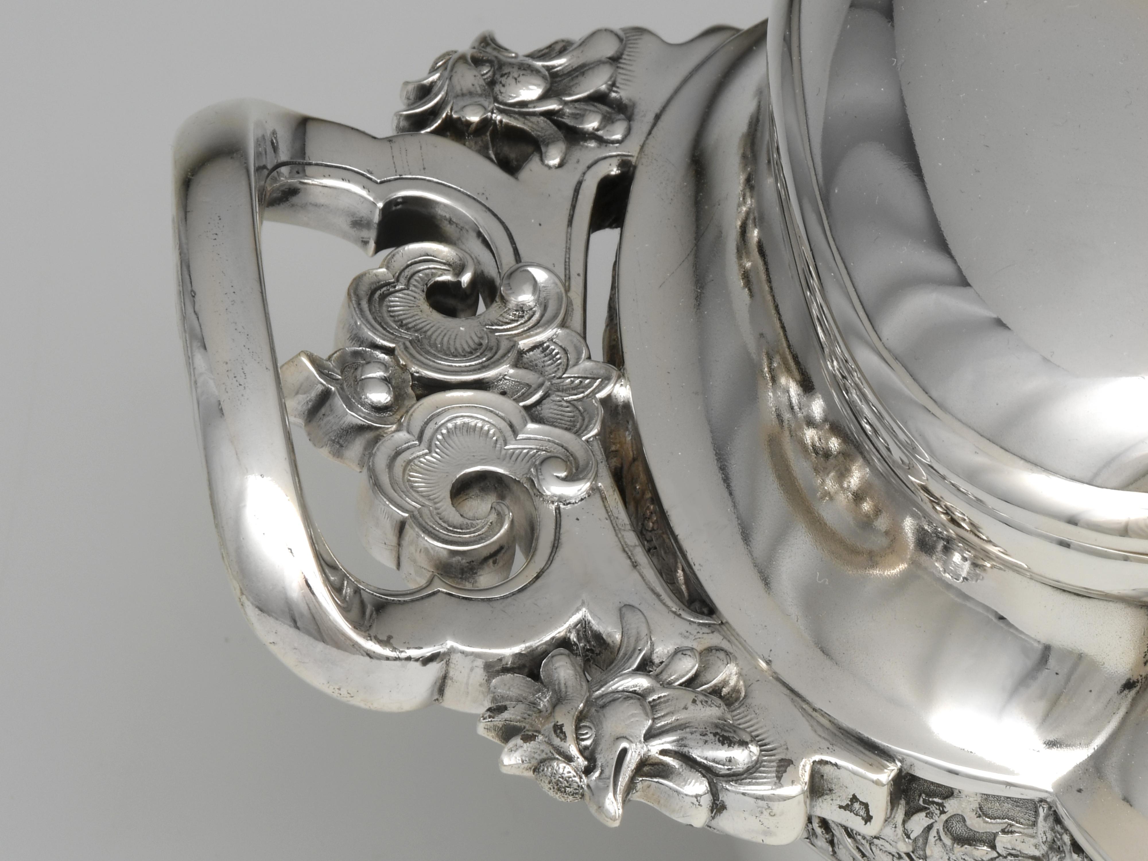Altro Zuppiera e coperchio in argento 4627 di Tiffany & Co. in vendita