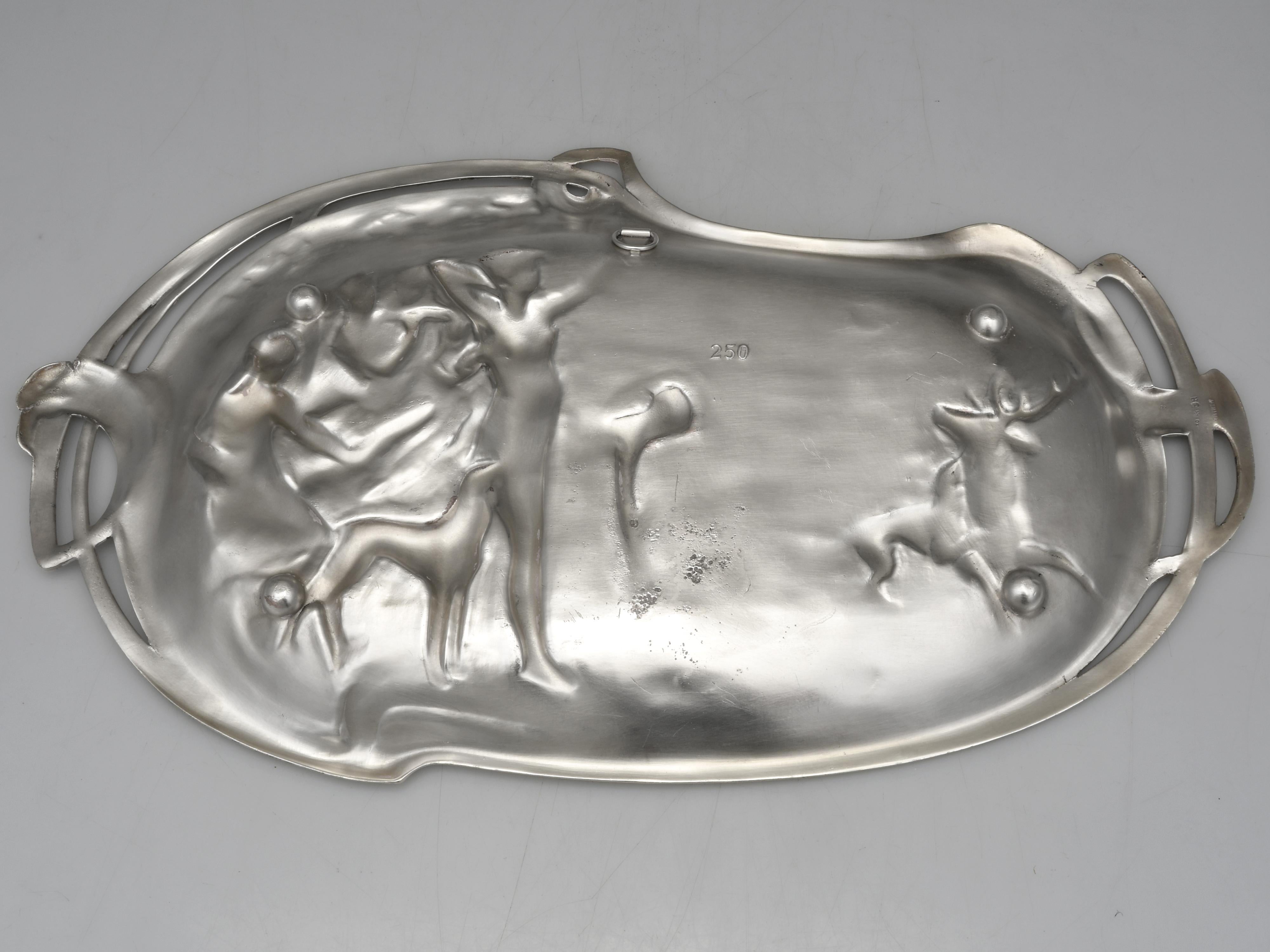 20ième siècle Plaque murale Art nouveau en métal argenté par WMF en vente