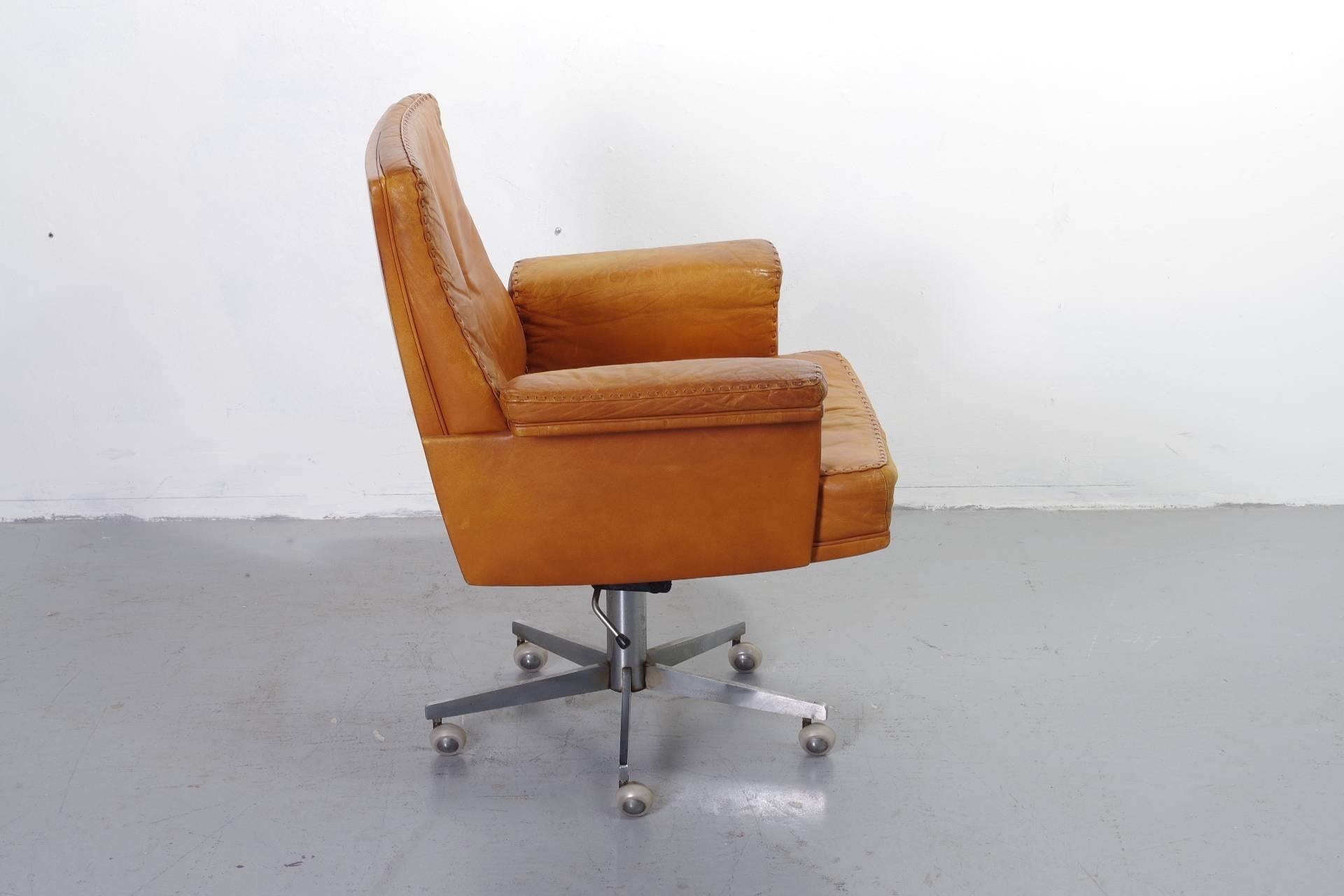De Sede DS31 Office Swivel Chairs in Cognac Leather In Excellent Condition For Sale In Rotterdam, NL