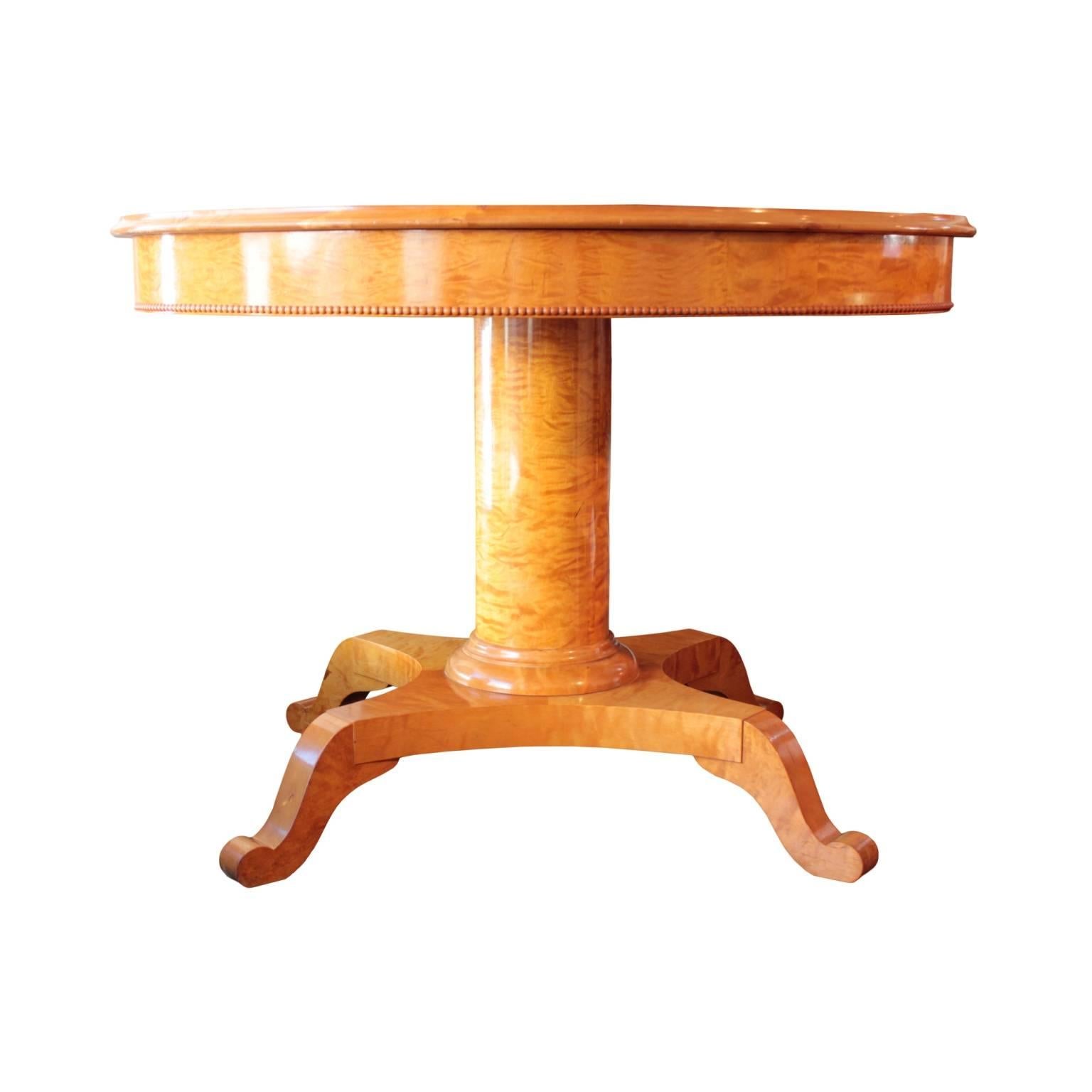 Swedish Karl Johan Style Oval Pedestal Small Center Table In Excellent Condition In Hudson, NY