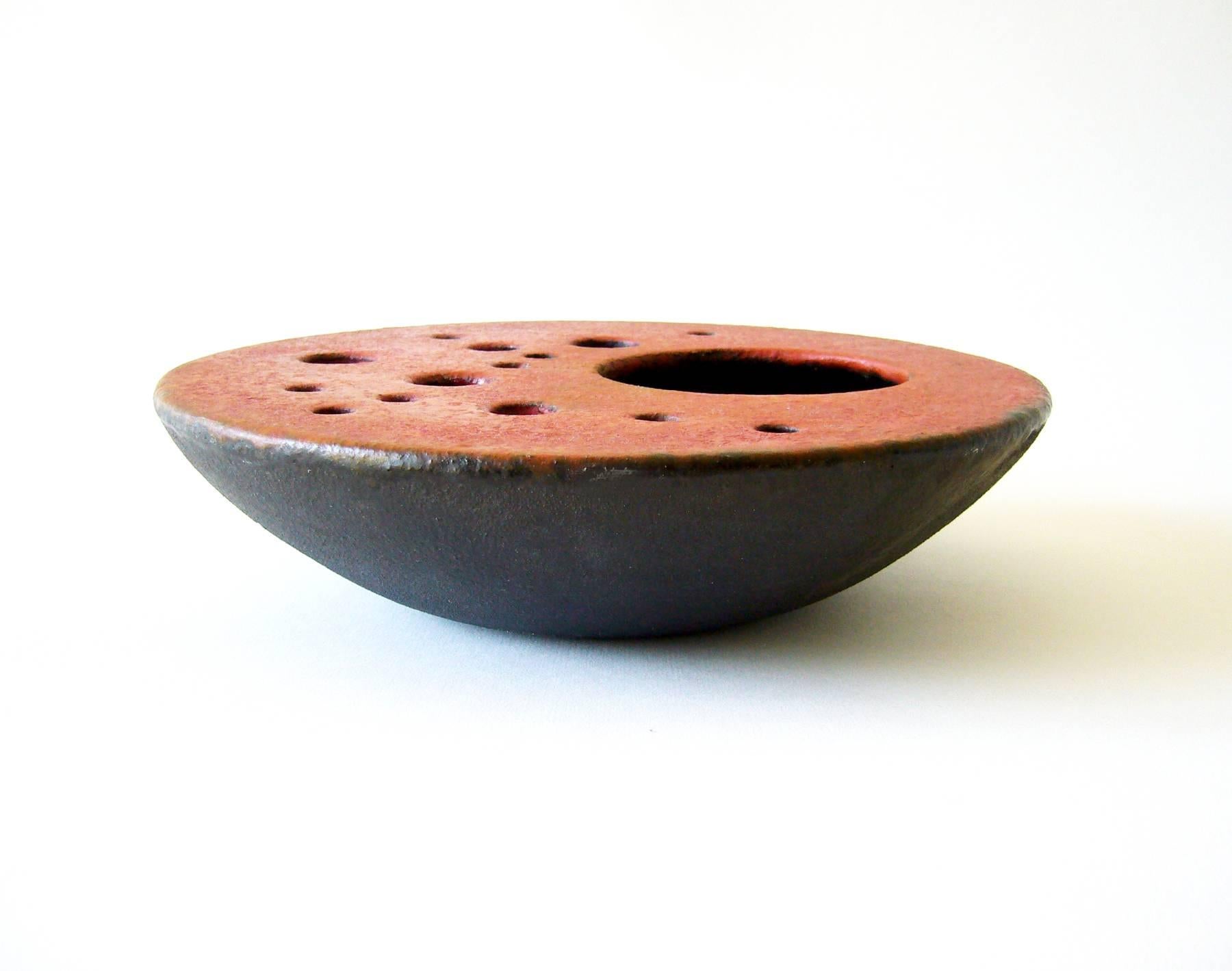 Mid-Century Modern Renato Bassoli Italian Modernist Ceramic Vessel Bowl