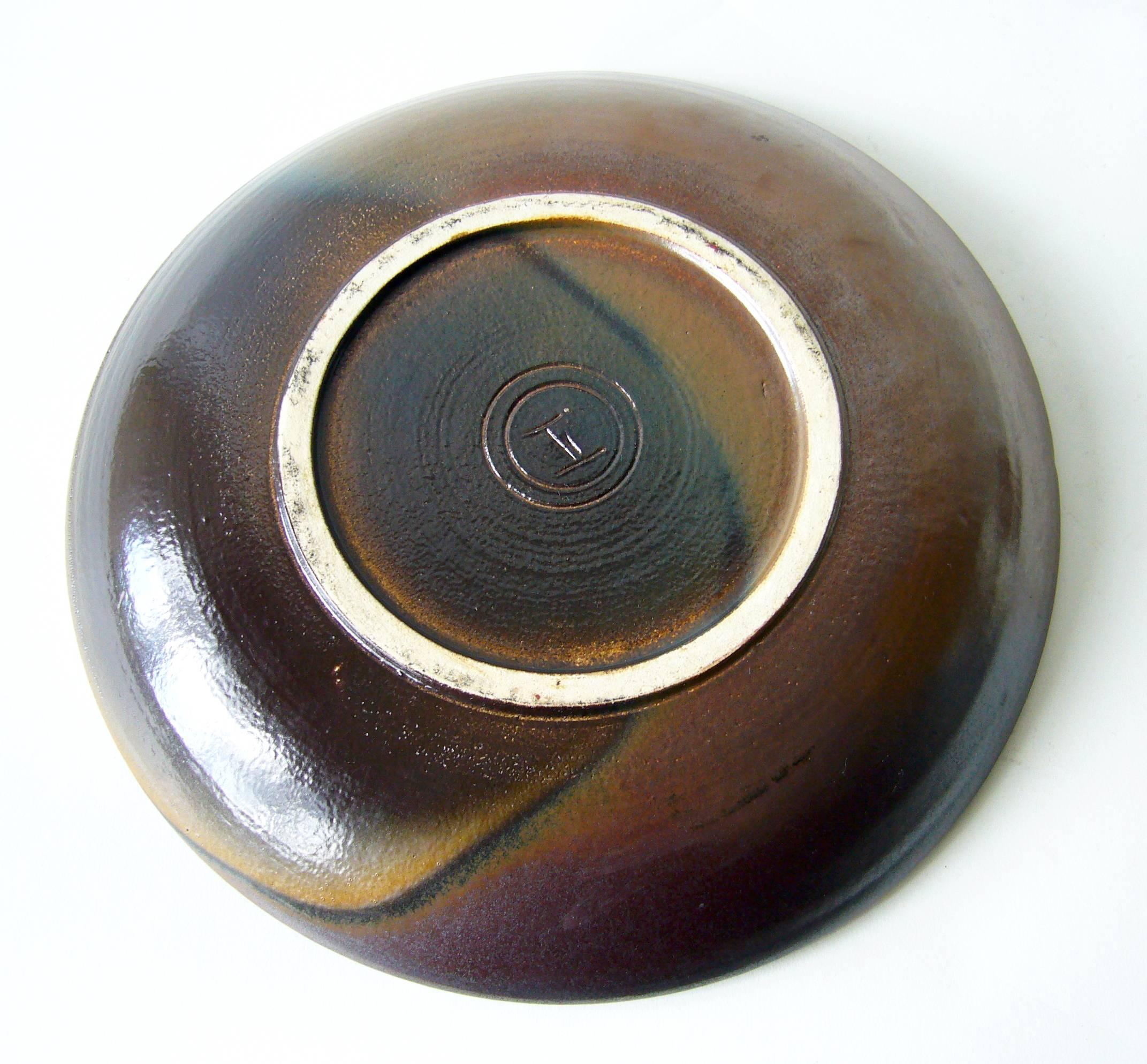 Mid-Century Modern Toshiko Takaezu Stoneware Abstract Low Bowl Charger