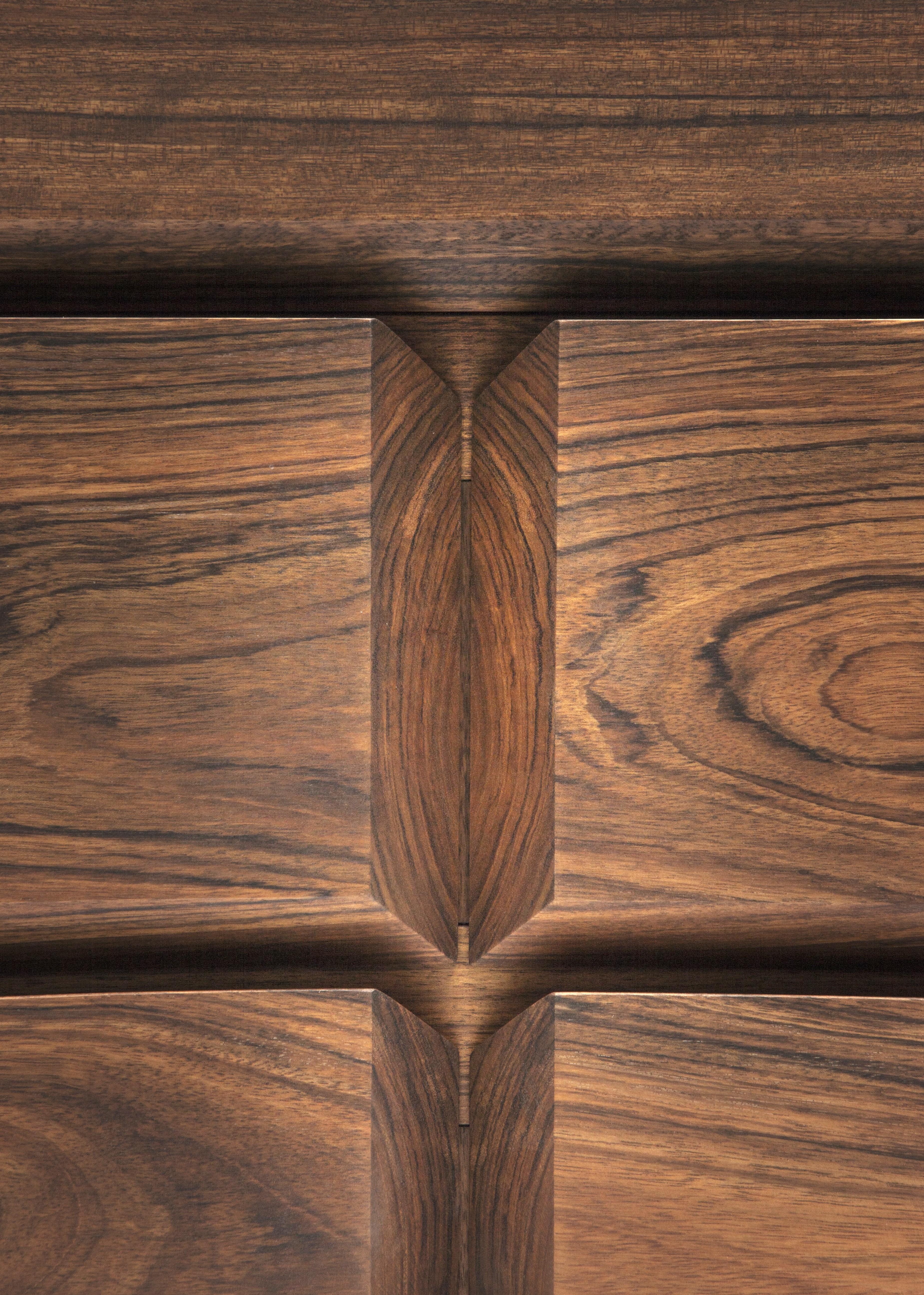 Contemporary Credenza cupboard in Daniela walnut with brass inserts by Antonio Aricò For Sale