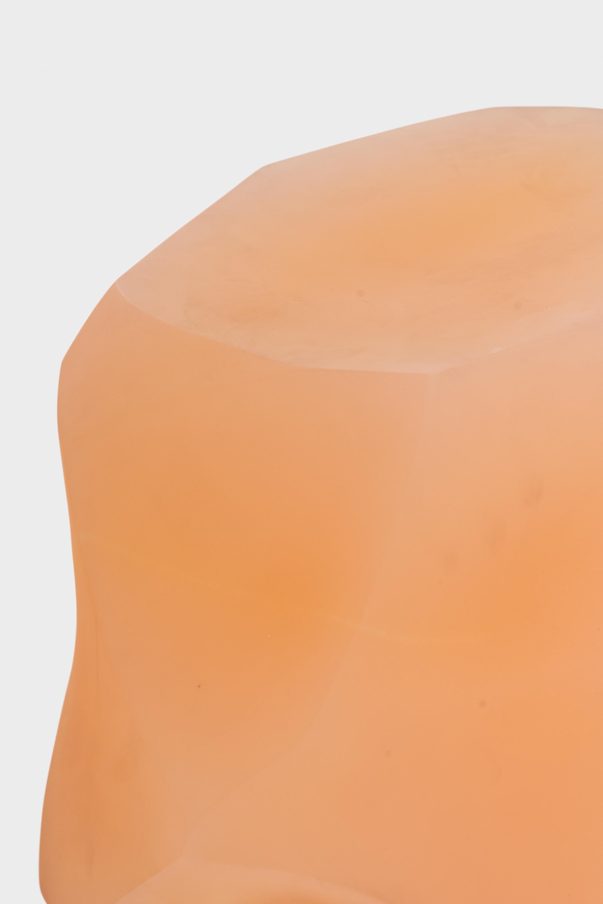 Taburete Lithos III de resina by Objects of Common Interest en Excelente estado para la venta en Milano, Lombardia