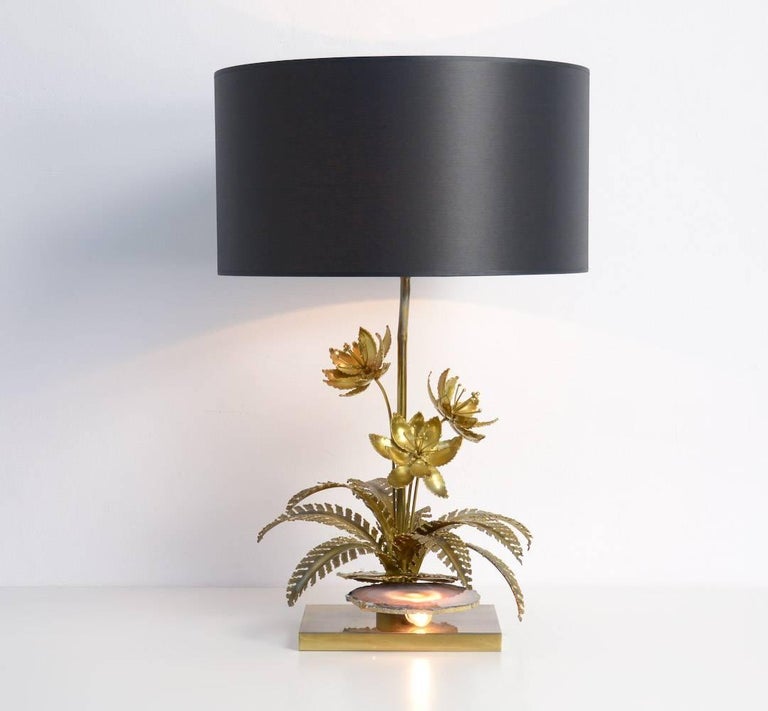 Brass Flower Table Lamp By Maison Jansen At 1stdibs This Brass Flower Table Lamp Can Be Attributed To Maison Jansen It Is A 1970s
