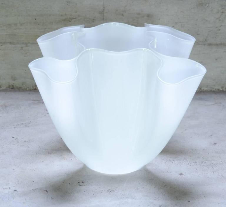 Vase en verre CARTOCCIO par Pietro Chiesa pour FontanaArte. Achetez sur Design Italy