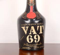 Old VAT 69 Blended Scotch Whisky Lamp