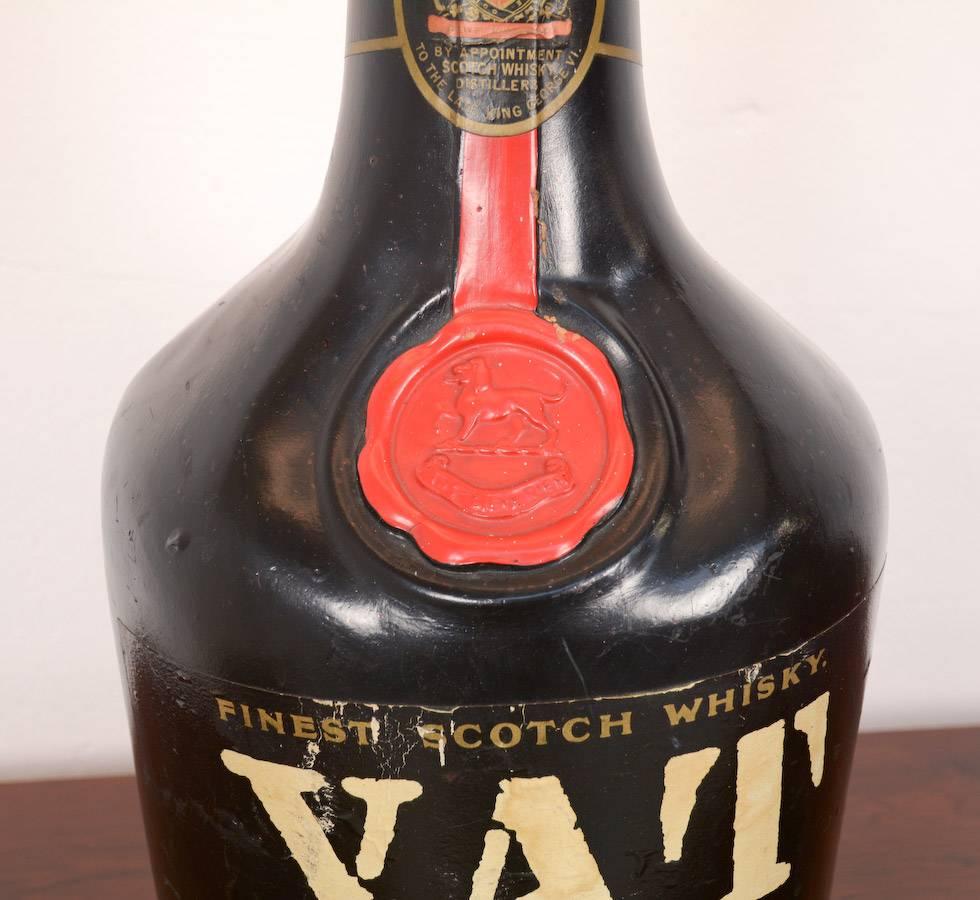 Industriel Ancienne lampe Scotch Whisky de VAT 69 mélangée en vente