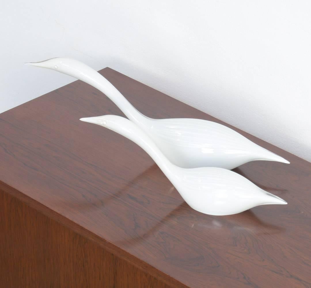 Organic Modern Pair of White Glass Bird Sculptures by Livio Seguso for Seguso A.V. For Sale