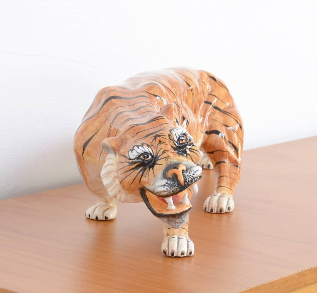 This porcelain sculpture of a walking tiger can be dated in the 1970s.
This sculpture is in perfect condition.