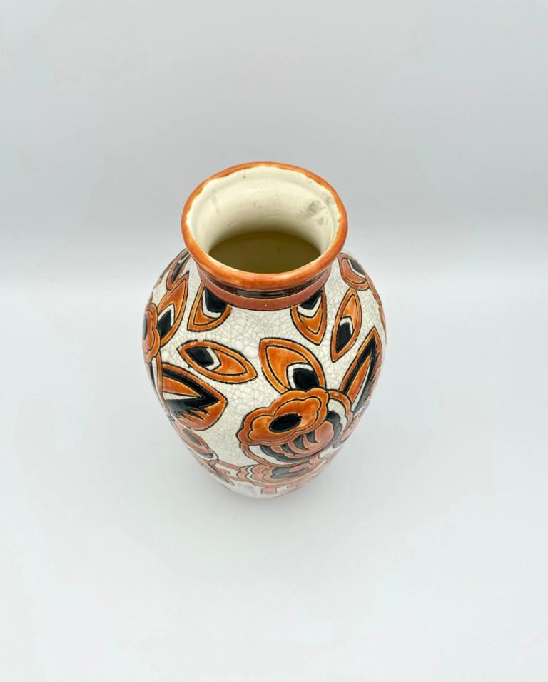Art Deco Vase With a Decoration of Polychrome Stylized Flowers on Cracked White Bottom For Sale