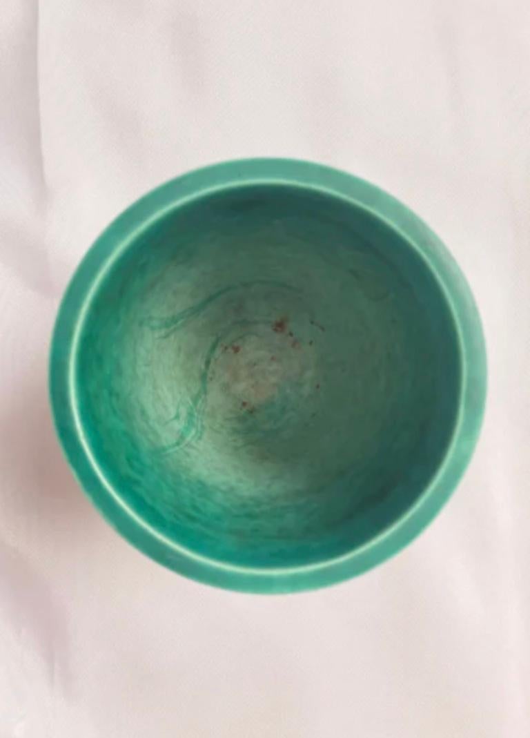 Svedese Vaso turchese con fiori dorati di Wilhelm Kåge in vendita