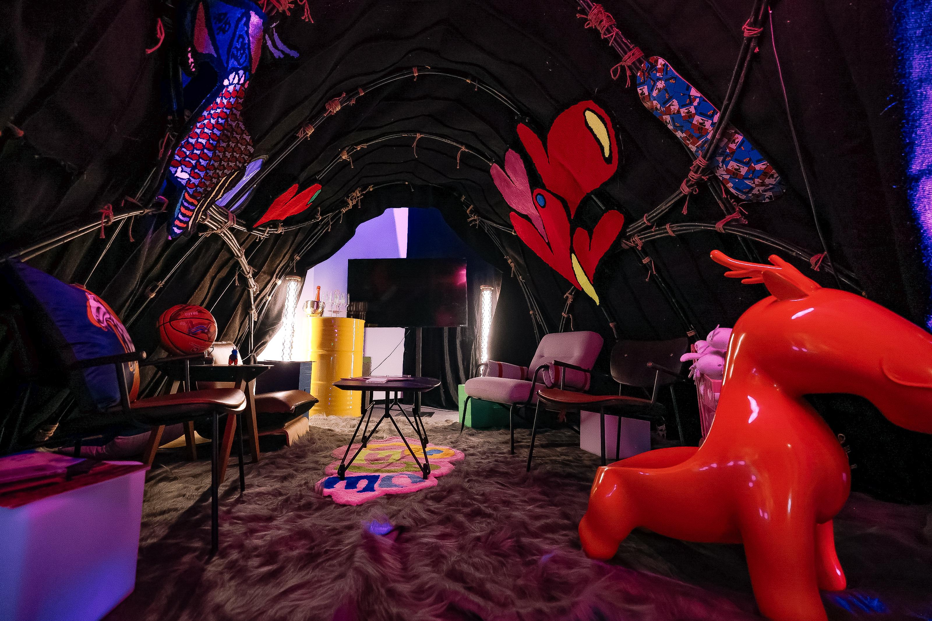 Nomad Skin Lounge Stuhl Yak Leder - Matsu Nomadic Collection'S von Joeri Reynaert im Angebot 1