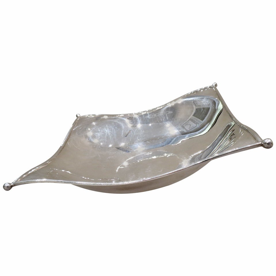 Jona Contemporary Italian Napkin Shape Sterling Silver Bowl 'Small version' For Sale