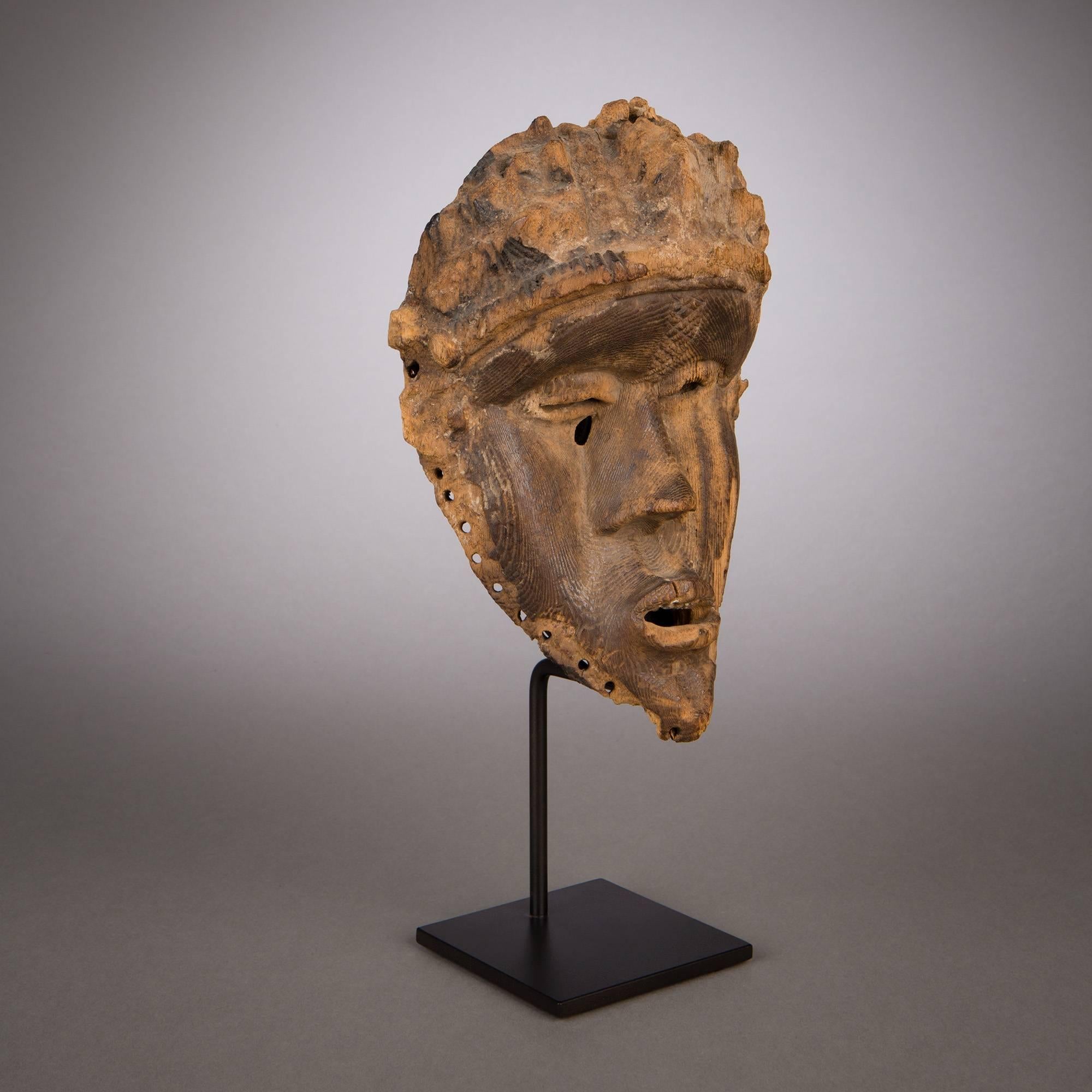Late 19th Century Tribal Bassa Mask 1