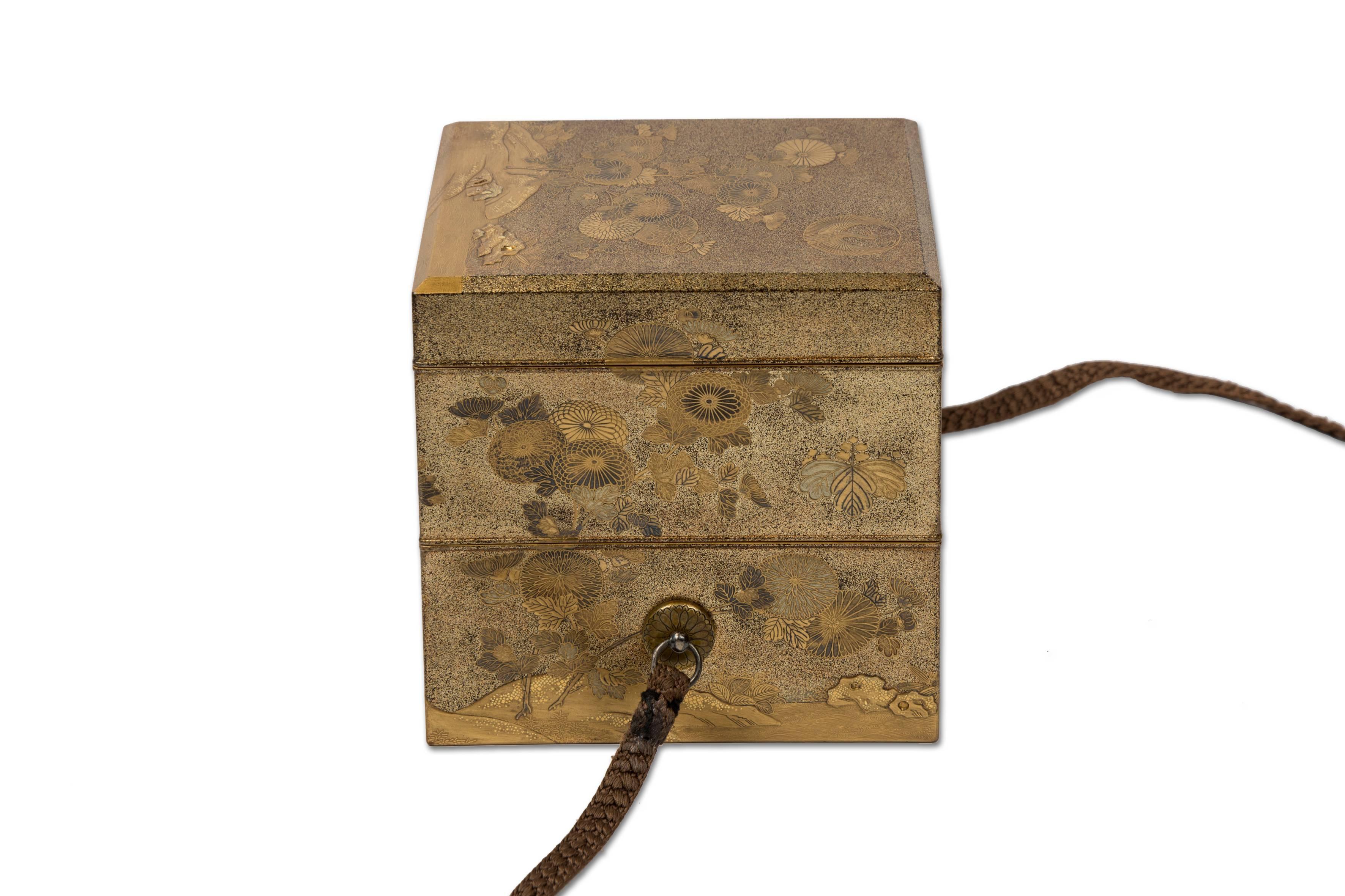 19th Century Gold Japanese Box 'Tebako' Mori and Makino Mons 1