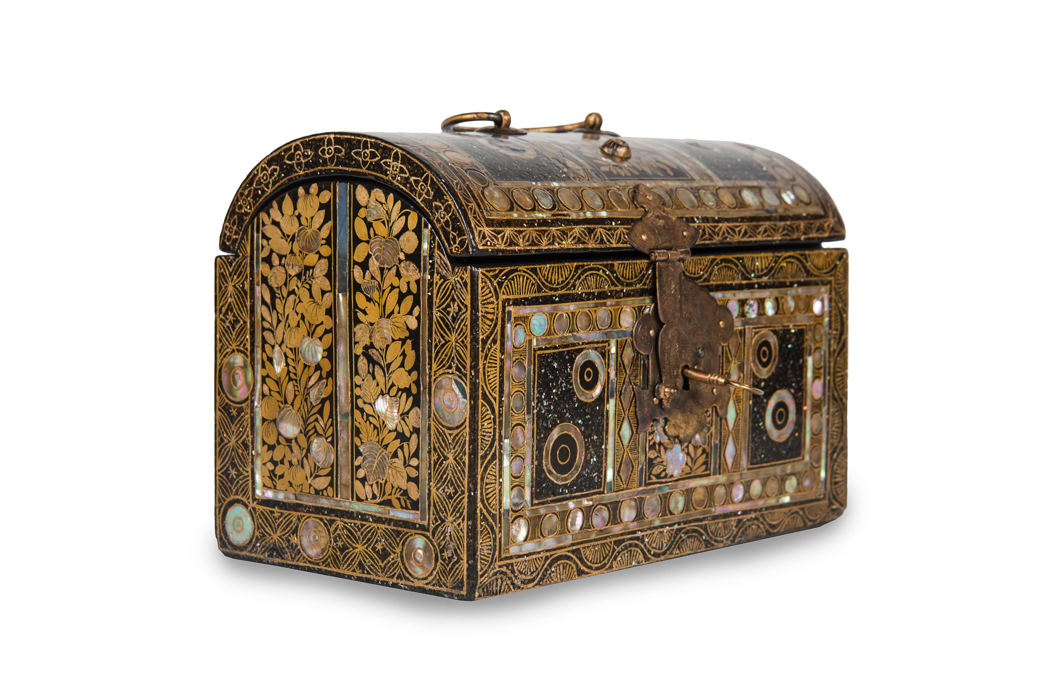 Amazing Namban chest , Japanese lacquered with mother-of-pearl inlaid.