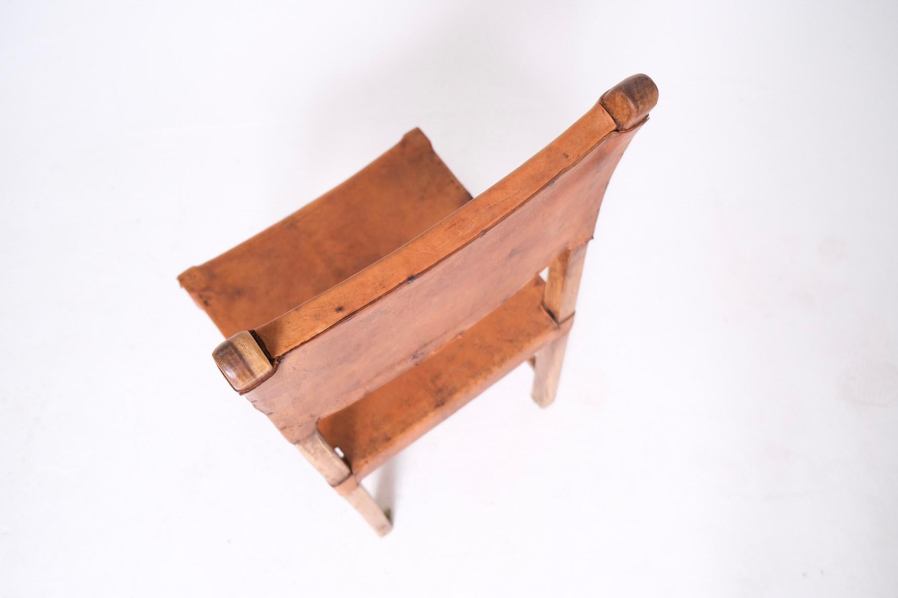 Chaises de salle à manger de monastère espagnol du XVIIIe siècle en cuir et Wood en vente 4