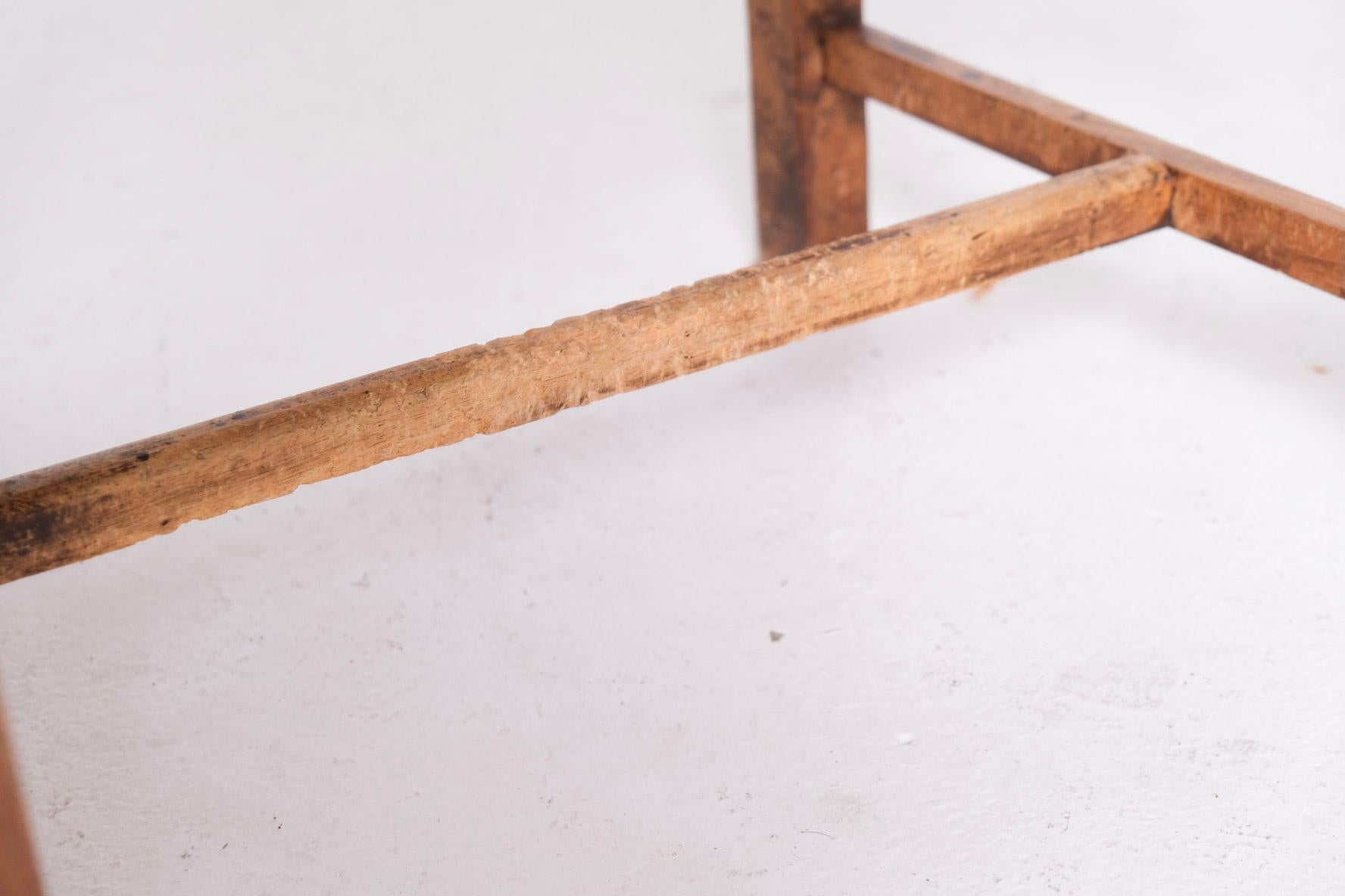Chaises de salle à manger de monastère espagnol du XVIIIe siècle en cuir et Wood en vente 5