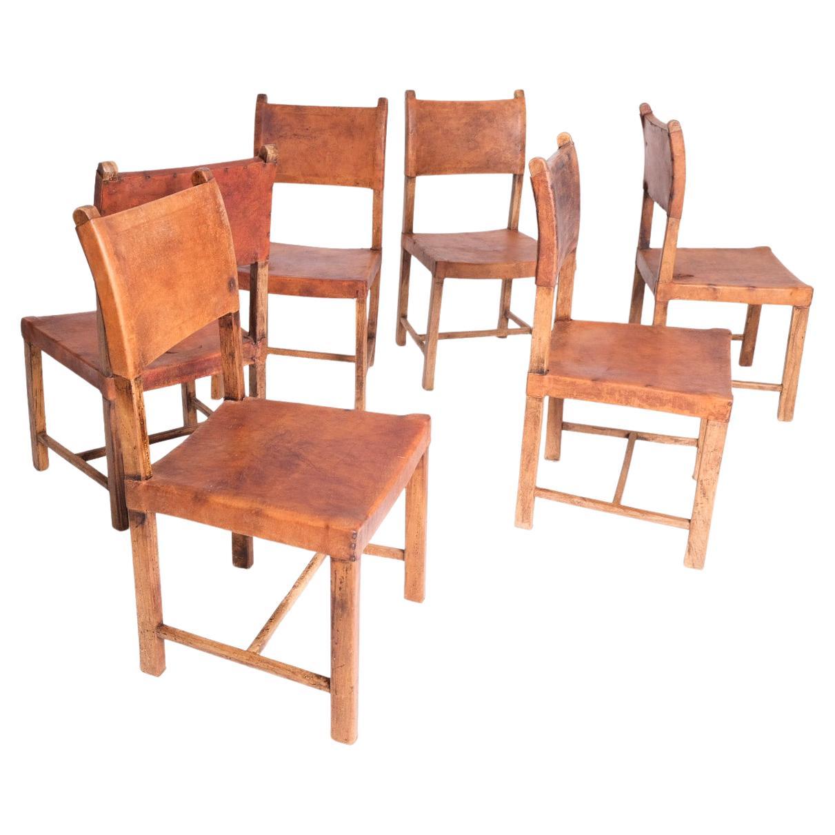 Sillas de Comedor de Monasterio Español del Siglo XVIII en Piel y Madera