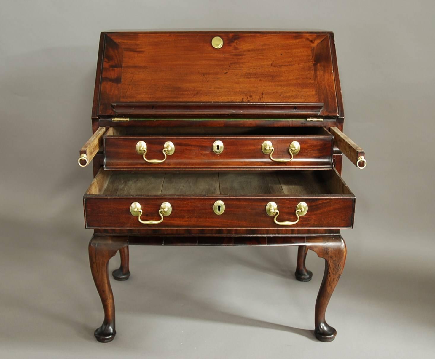 Rare Mid-18th Century Mahogany Bureau on Stand of Small Proportions For Sale 3