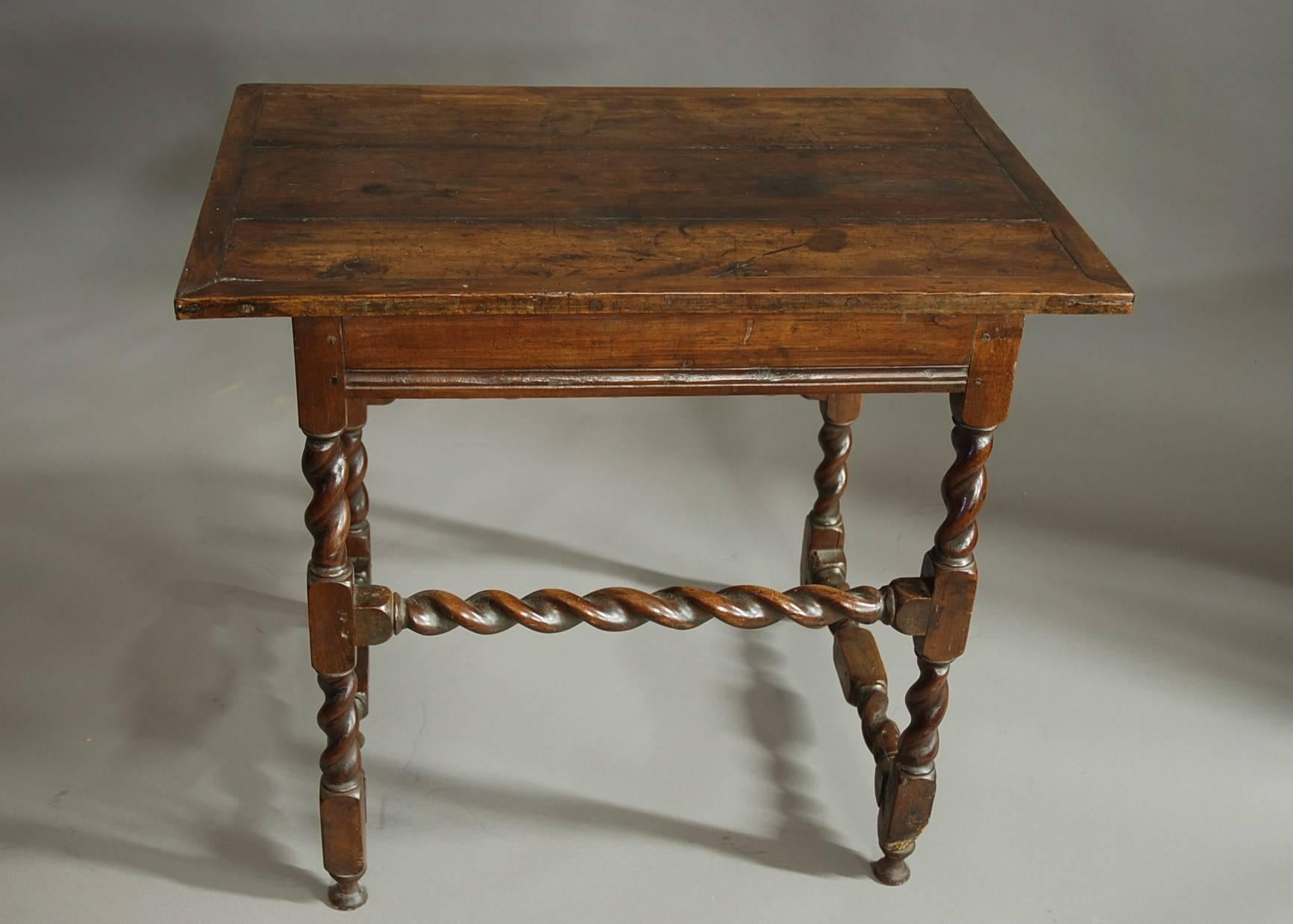 Late 17th Century Walnut Table In Good Condition In Suffolk, GB