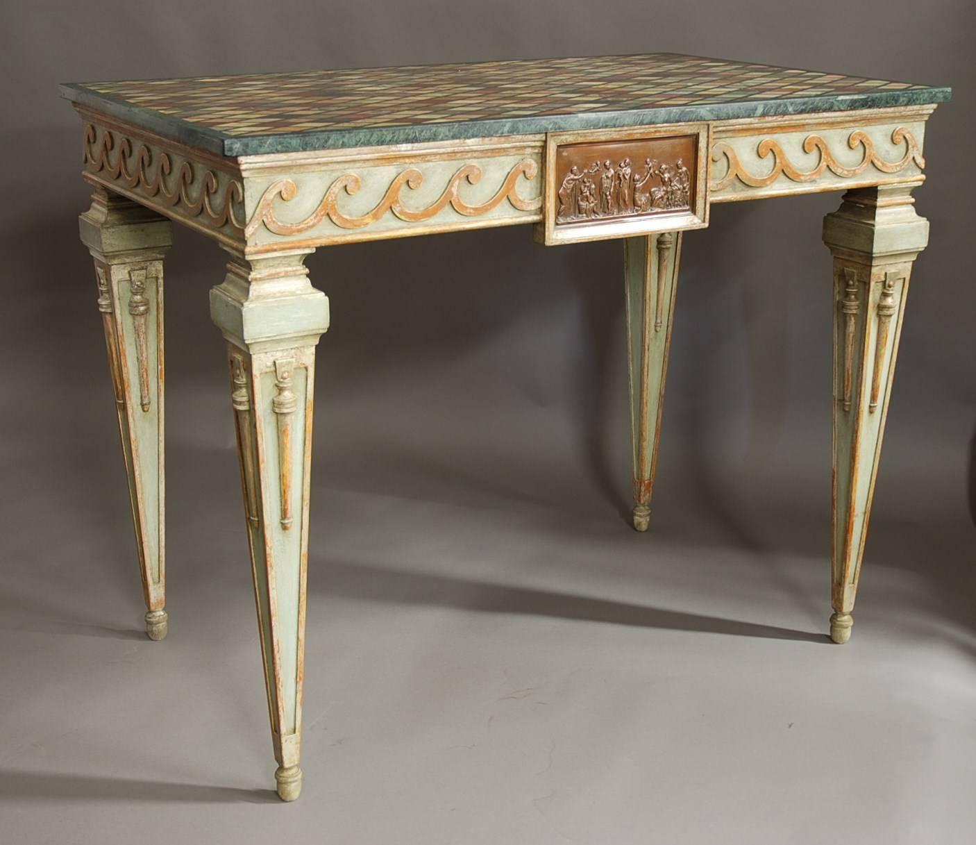 Highly Decorative Pair of Early 20th Century Italian Painted Console Tables For Sale 1