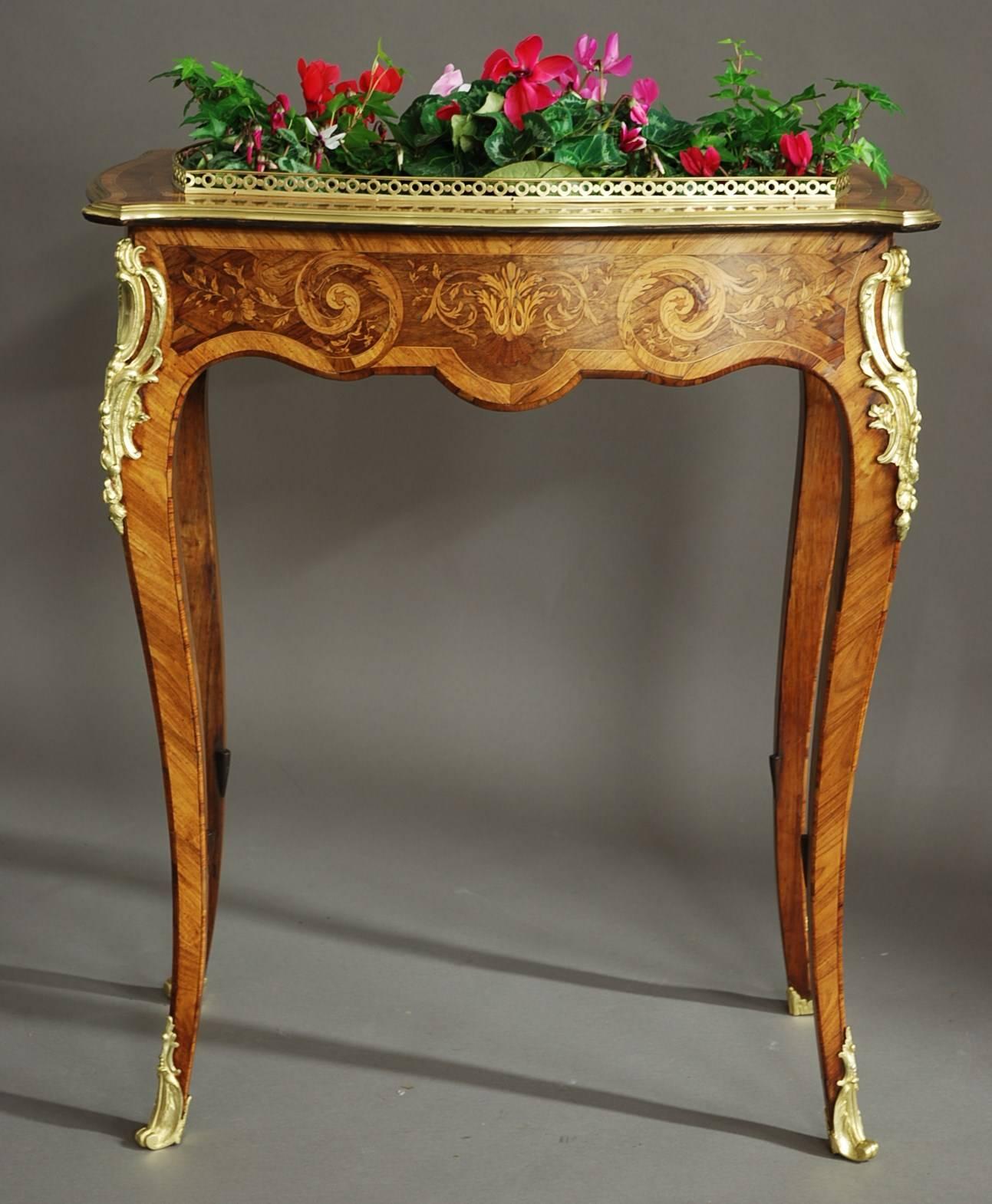 Edwards & Roberts Inlaid Plant Stand or Jardiniere In Excellent Condition In Suffolk, GB