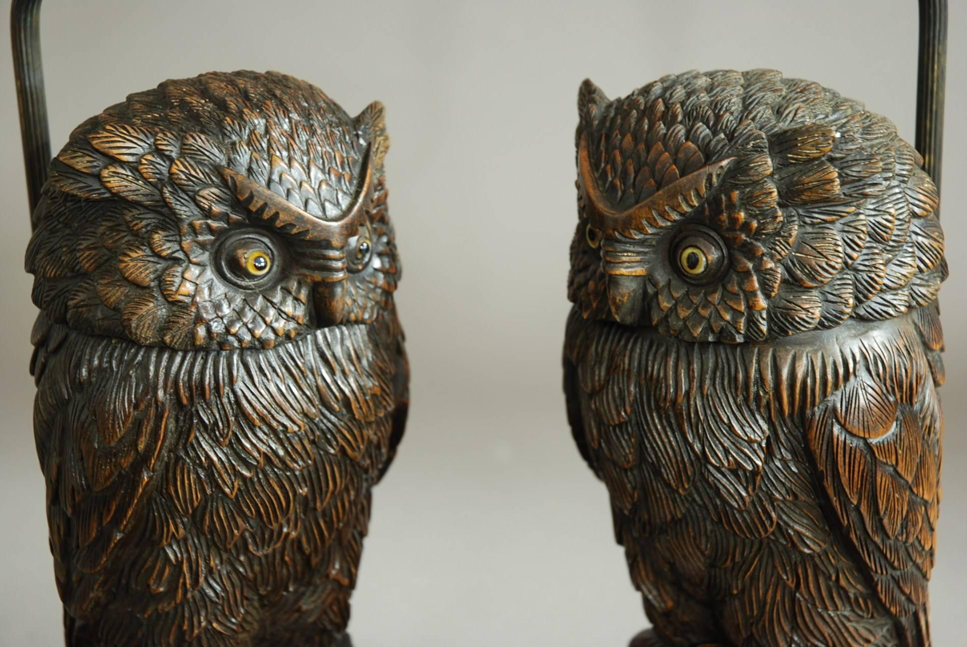 Swiss Superb pair of finely carved Black Forest owl table lamps
