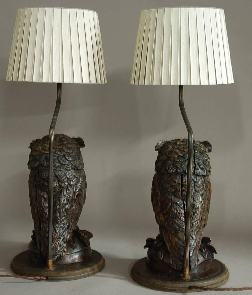 19th Century Superb pair of finely carved Black Forest owl table lamps